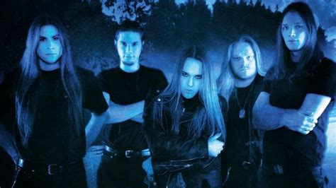 Children Of Bodom - Deadnight Warrior:  Een meedogenloze thrash metal hymne vol vurige melodieën en agressieve ritmes.